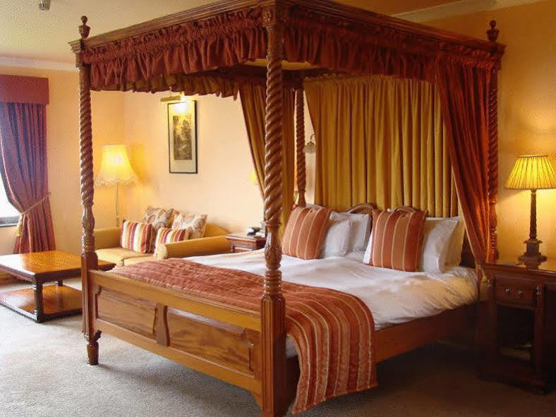 Mallyan Spout Hotel ゴースランド エクステリア 写真